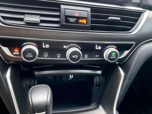 Used 2020 Honda Accord LX image 31