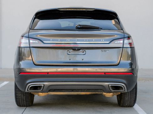 Used 2019 Lincoln Nautilus Select FWD image 9