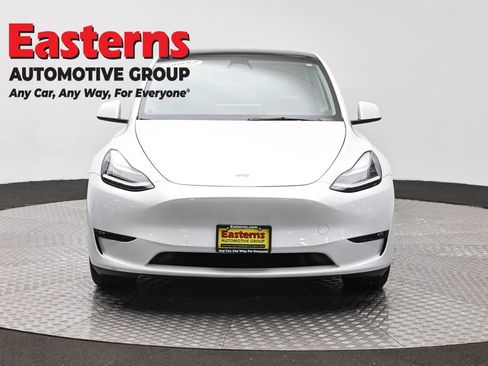 Used 2021 Tesla Model Y Long Range AWD/4WD image 2
