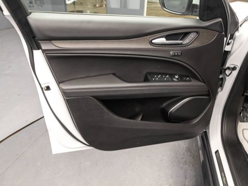 Used 2022 Alfa Romeo Stelvio Ti AWD/4WD image 28