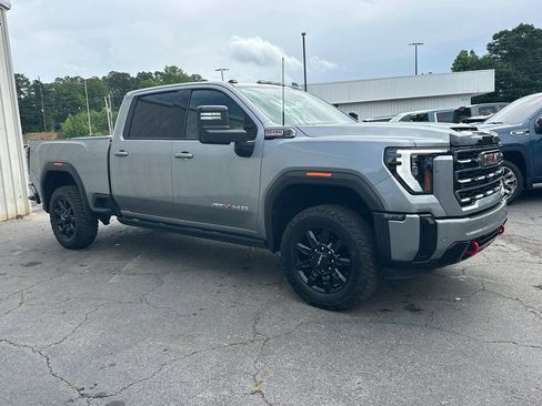 Used 2025 GMC Sierra 2500 AT4 w/ AT4 Premium Plus Package AWD/4WD image 4