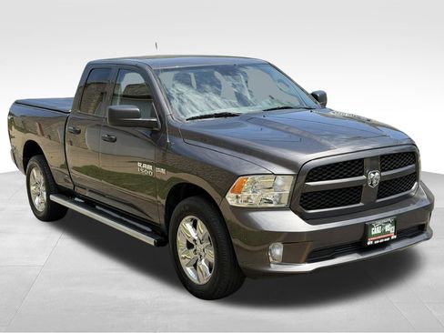 Used 2018 RAM 1500 Express w/ Express Value Package AWD/4WD image 3