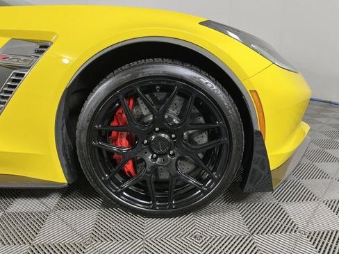 Used 2016 Chevrolet Corvette Z06 w/ Z07 Performance Package image 9