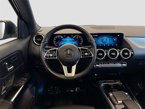 Certified 2022 Mercedes-Benz GLA 250 4MATIC image 22