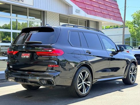 Used 2022 BMW X7 xDrive40i w/ M Sport Package AWD/4WD image 3