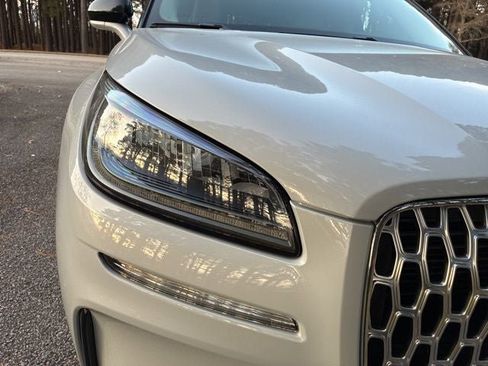 New 2026 Lincoln Corsair Premiere image 9