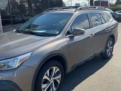 Used 2022 Subaru Outback Limited AWD/4WD image 4