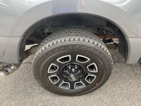 Certified 2024 Ford F250 Platinum image 41