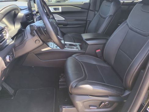 Used 2020 Ford Explorer ST w/ ST Street Pack AWD/4WD image 17