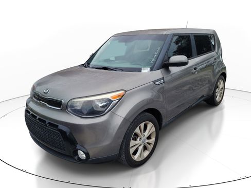 Used 2016 Kia Soul + FWD image 2