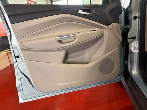 Used 2013 Ford C-MAX SEL image 28