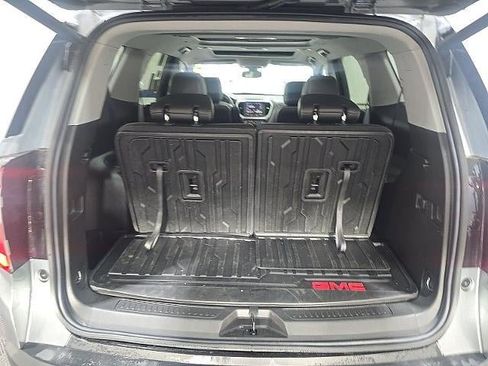 Used 2023 GMC Acadia SLT w/ GMC Pro Grade Package AWD/4WD image 5