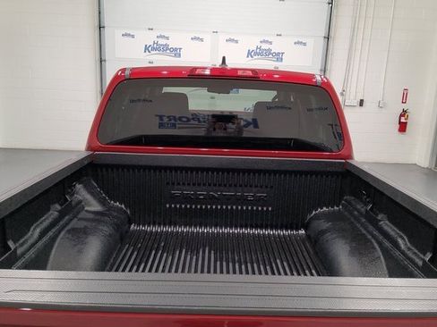 Used 2023 Nissan Frontier SV w/ Tow Package image 14