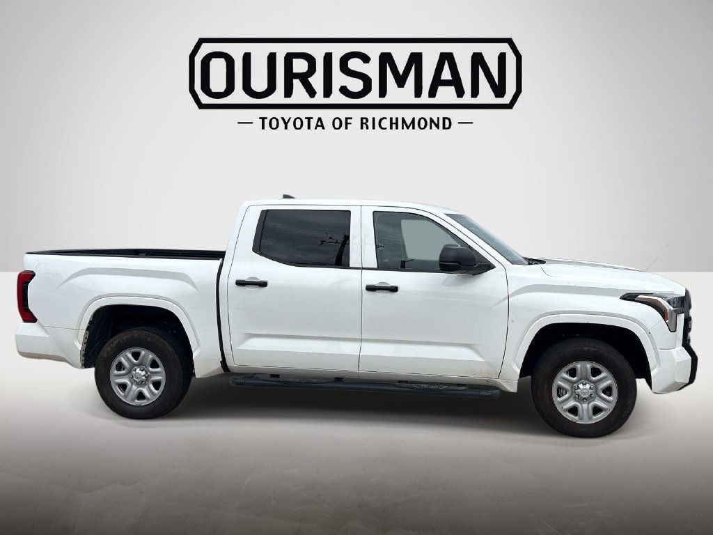 Used 2025 Toyota Tundra SR w/ SR Tow Package AWD/4WD image 4