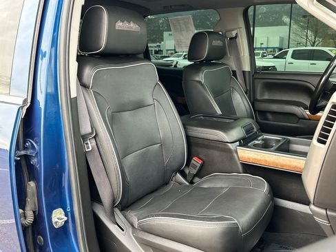 Used 2019 Chevrolet Silverado 2500 High Country w/ Duramax Plus Package image 21