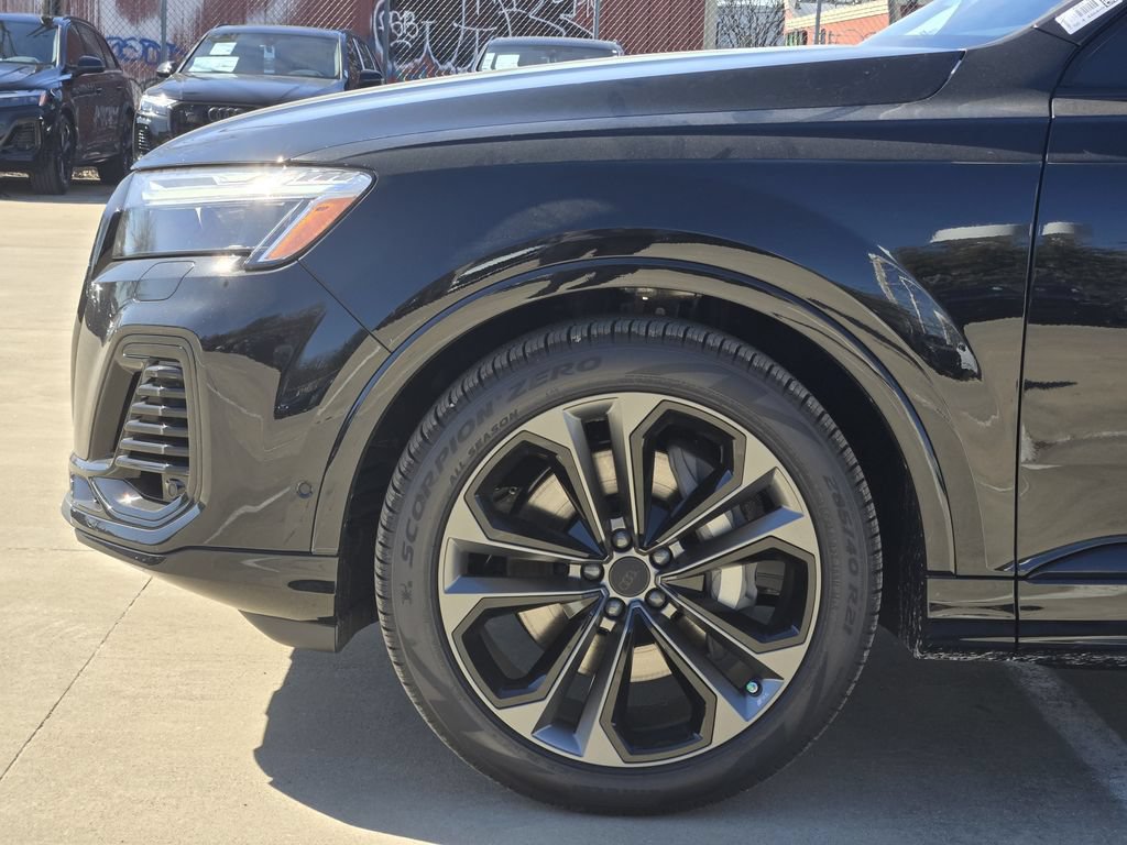 Used 2026 Audi Q7 3.0T Premium Plus AWD/4WD image 13