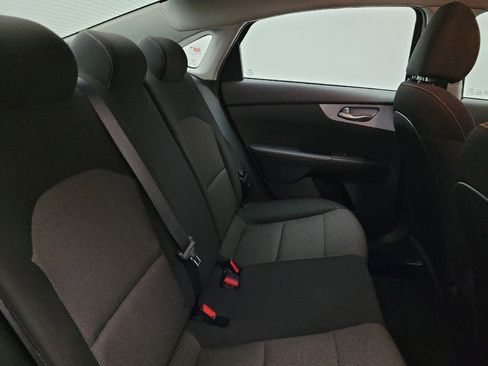 Used 2022 Kia Forte LXS image 19
