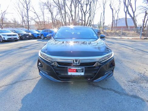 Certified 2019 Honda Accord Touring image 6