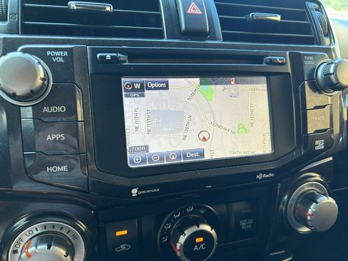 Used 2015 Toyota 4Runner Trail Premium AWD/4WD image 19