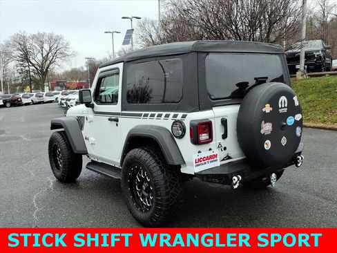Used 2022 Jeep Wrangler Sport image 5