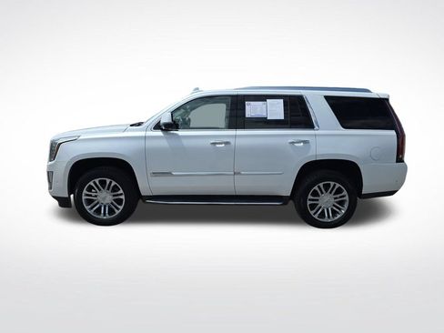 Used 2017 Cadillac Escalade 2WD image 3