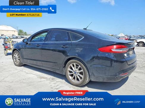 Used 2017 Ford Fusion SE w/ Fusion SE Technology Package FWD image 3
