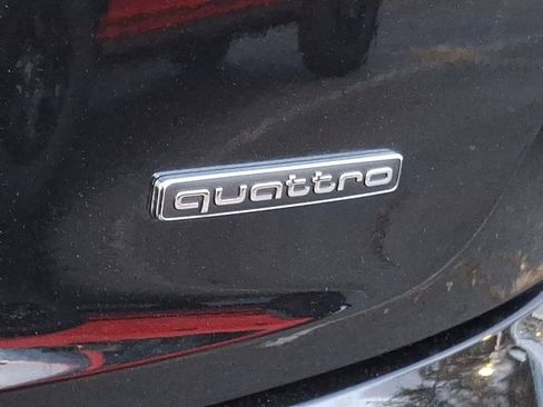 Used 2024 Audi Q5 e Premium image 28