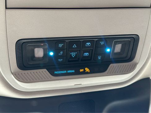 Used 2025 Ford Expedition Active image 34