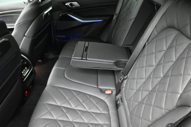 Used 2025 BMW X5 M60i AWD/4WD image 21