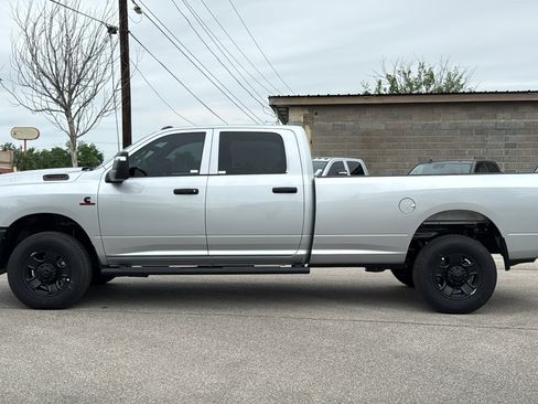 New 2026 RAM 2500 Tradesman AWD/4WD image 8