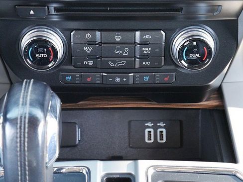 Used 2016 Ford F150 Lariat w/ Equipment Group 502A Luxury image 23