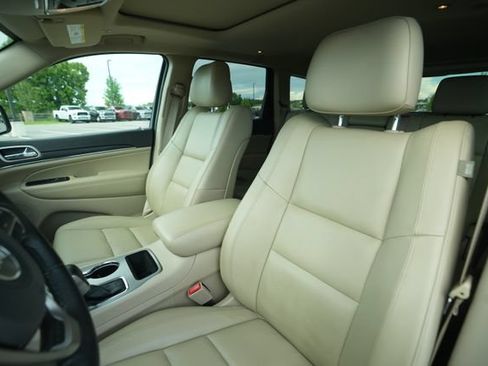 Used 2020 Jeep Grand Cherokee Limited RWD image 40