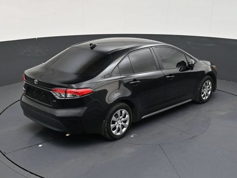 Used 2025 Toyota Corolla LE FWD image 16