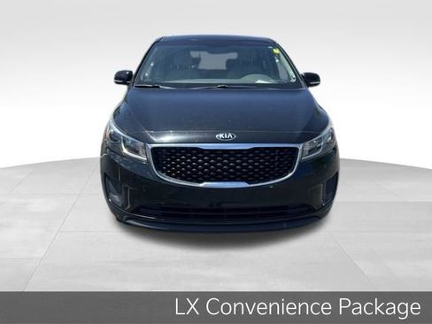 Used 2016 Kia Sedona LX w/ LX Convenience Package FWD image 2