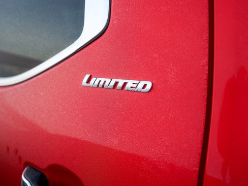 Used 2025 Toyota Tundra Limited image 13