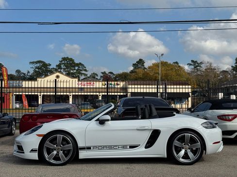 Used 2024 Porsche 718 Boxster w/ Sportdesign Package image 10