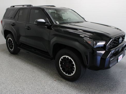 Used 2025 Toyota 4Runner TRD Off-Road Premium w/ Tow Technology Package AWD/4WD image 4