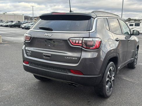 Used 2022 Jeep Compass Limited image 6