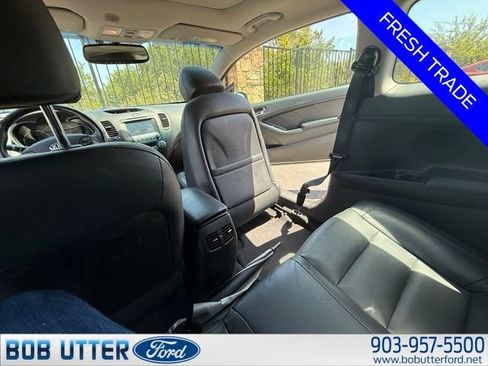 Used 2016 Kia Forte Koup EX w/ EX Premium Package FWD image 10