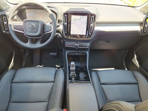 New 2025 Volvo XC40 B5 Ultra w/ Climate Package image 11