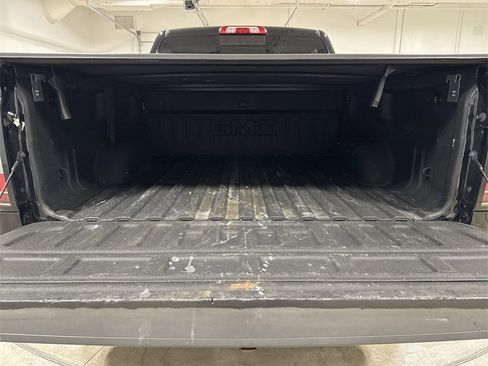 Used 2018 GMC Sierra 1500 SLT image 25