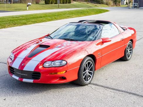 Used 2002 Chevrolet Camaro Z28 w/ SS Performance/Appearance Pkg image 3