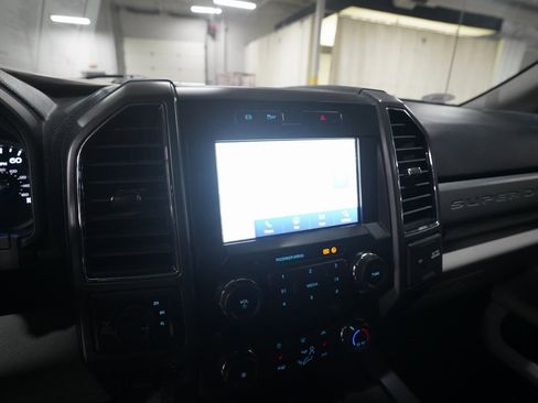 Used 2021 Ford F350 XLT w/ XLT Premium Package image 6