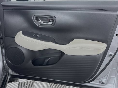 Certified 2024 Honda HR-V LX image 28