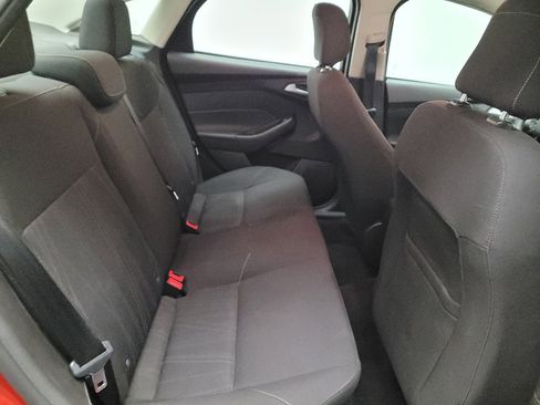 Used 2018 Ford Focus SE FWD image 19