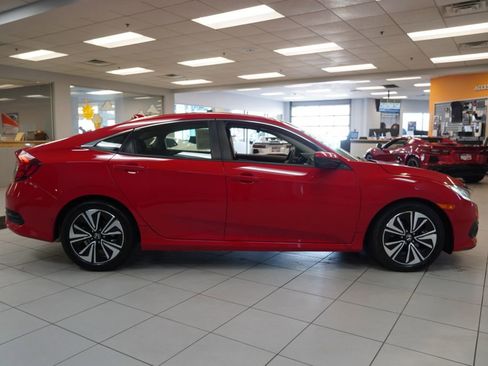 Used 2017 Honda Civic EX-T image 16