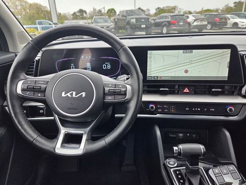 Used 2023 Kia Sportage EX AWD/4WD image 13
