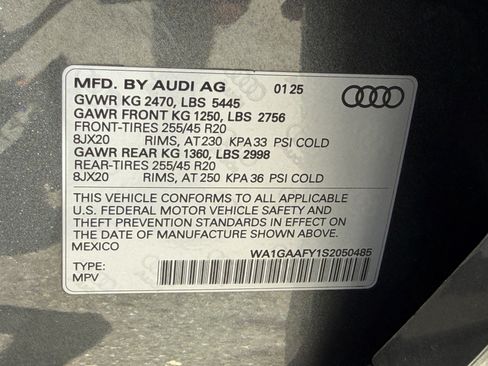 Used 2025 Audi Q5 2.0T Premium w/ Convenience Plus Package AWD/4WD image 38