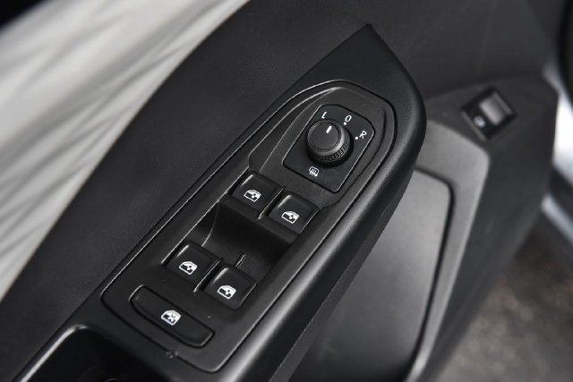 Used 2022 Volkswagen Taos S AWD/4WD image 8