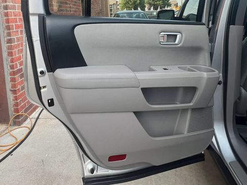 Used 2015 Honda Pilot LX image 25